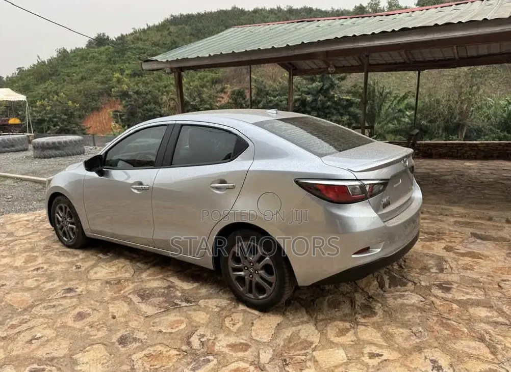Toyota Yaris iA 1.5 FWD 2019 Silver