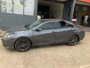 Toyota Camry 2018 Gray