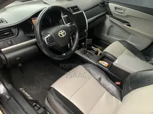 Toyota Camry 2018 Gray