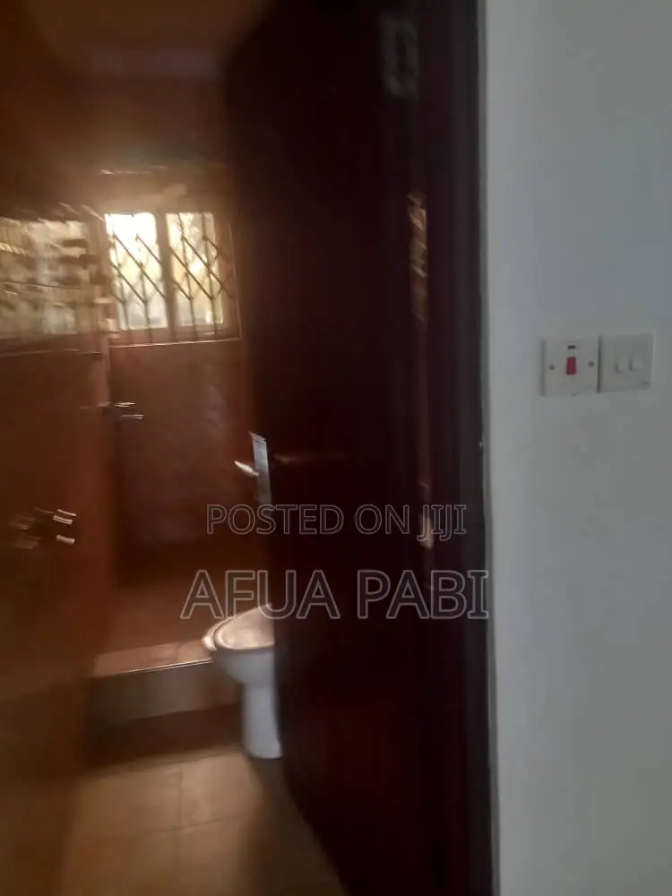 3bdrm Townhouse/Terrace in Abokobi, Accra Metropolitan for sale