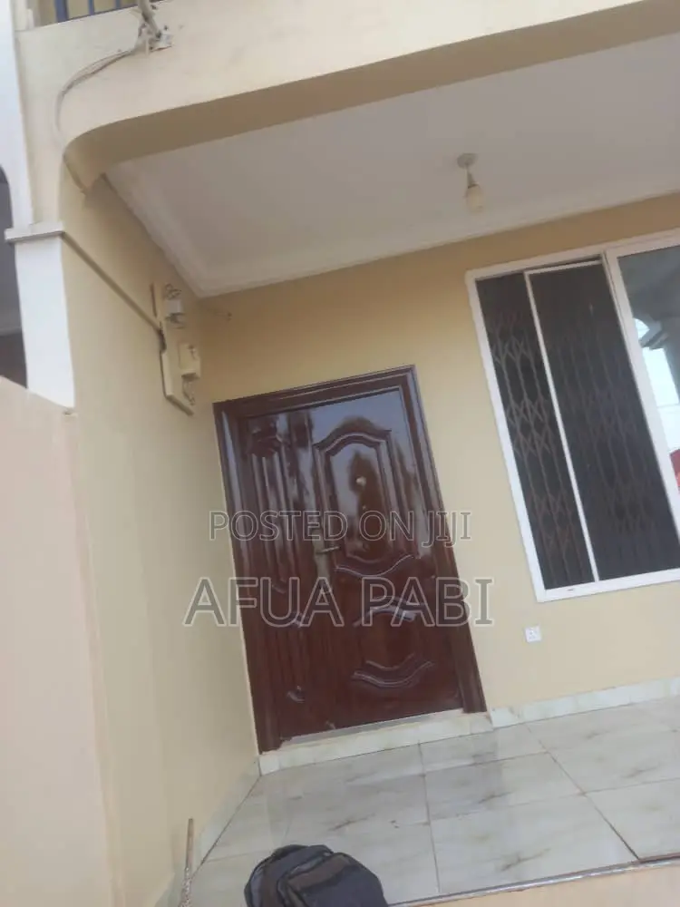 3bdrm Townhouse/Terrace in Abokobi, Accra Metropolitan for sale