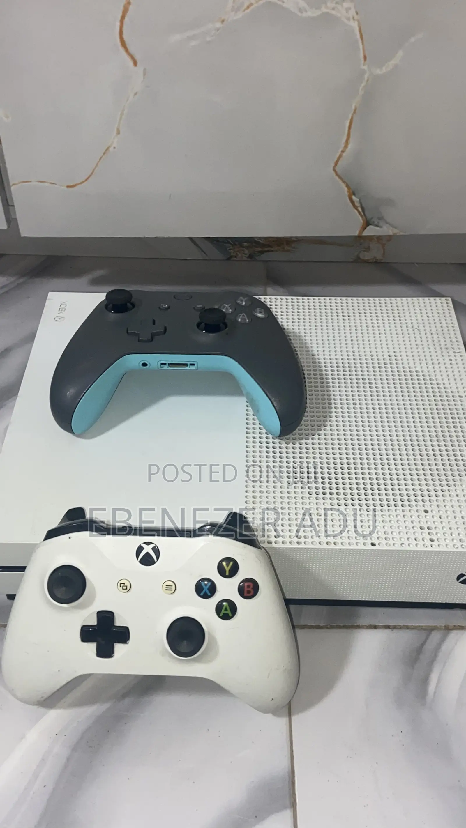 Xbox One S – Ready to Play With 17 Games Controlle