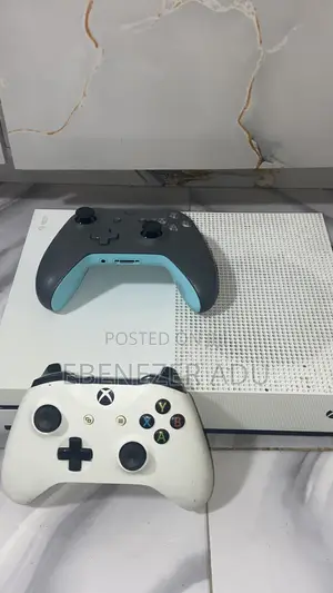 Xbox One S – Ready to Play With 17 Games Controlle