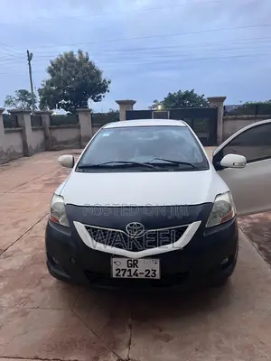 Toyota Belta 2010 White