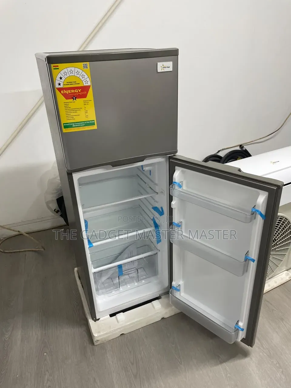 Gold Star GSBC-139l Top Mount Freezer