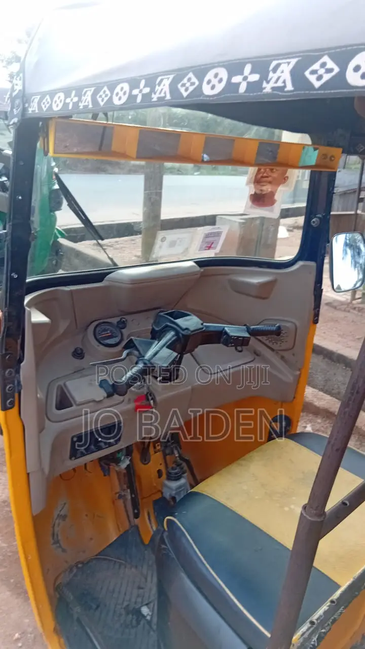 Bajaj RE 2023 Yellow