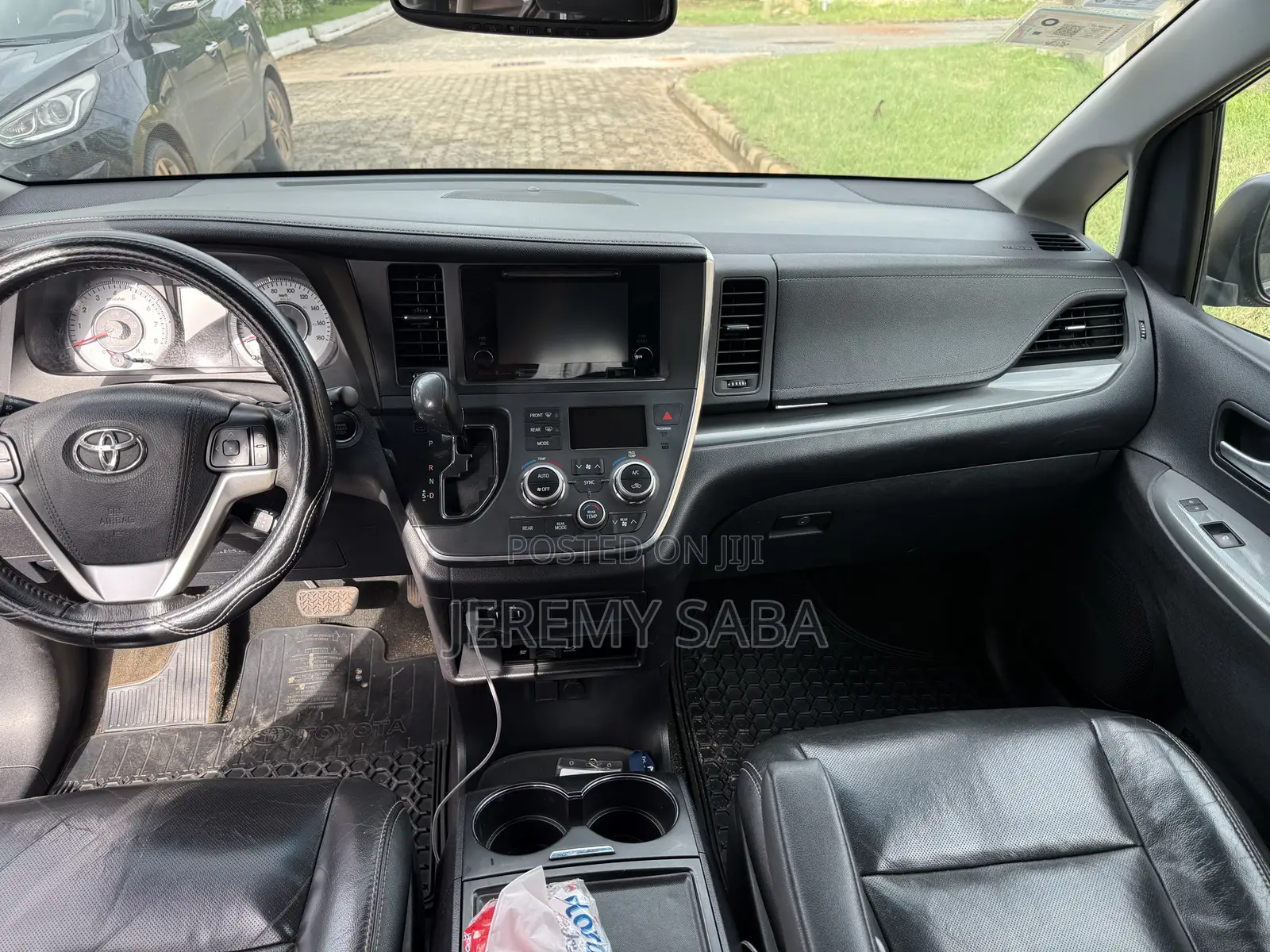 Toyota Sienna 2017 Silver