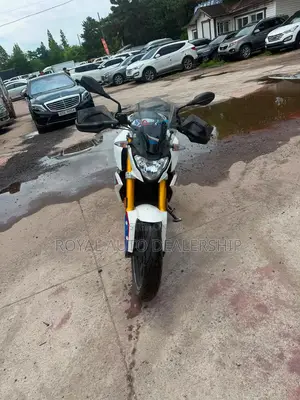 BMW G 310 R 2017 White