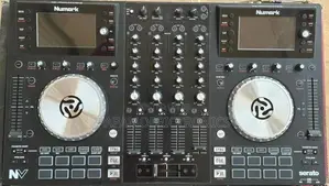 Numark Nv 4-Channel Dual-Display Serato Dj Controller