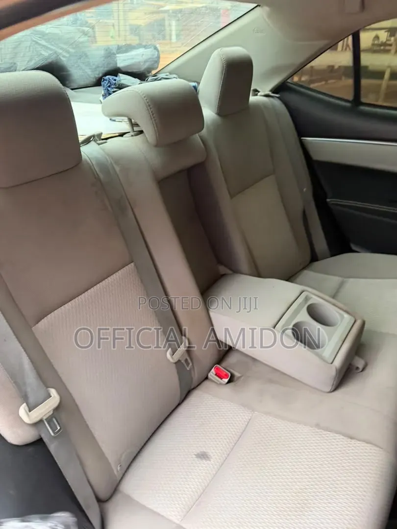 Toyota Corolla L 4dr Sedan (1.8L 4cyl 4A) 2015 Black