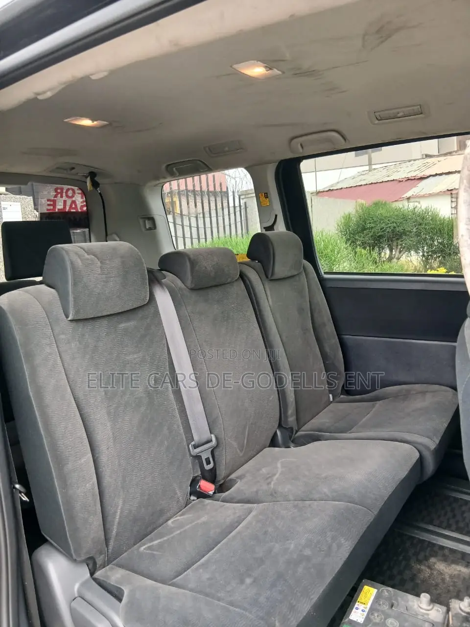 Toyota Voxy X L Edition 2WD 8-Seater 2012 Black