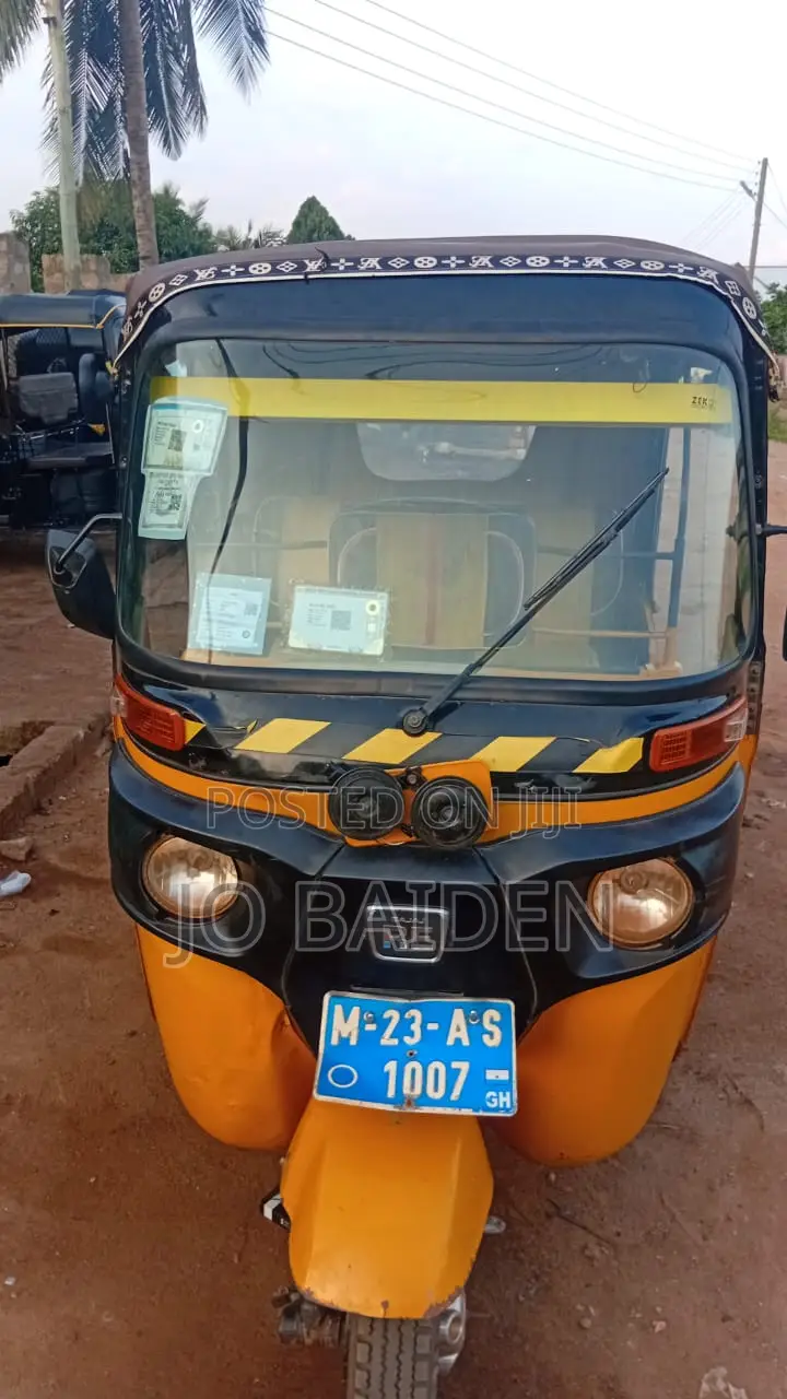Bajaj RE 2023 Yellow