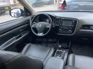 Mitsubishi Outlander SEL FWD 2016 Black