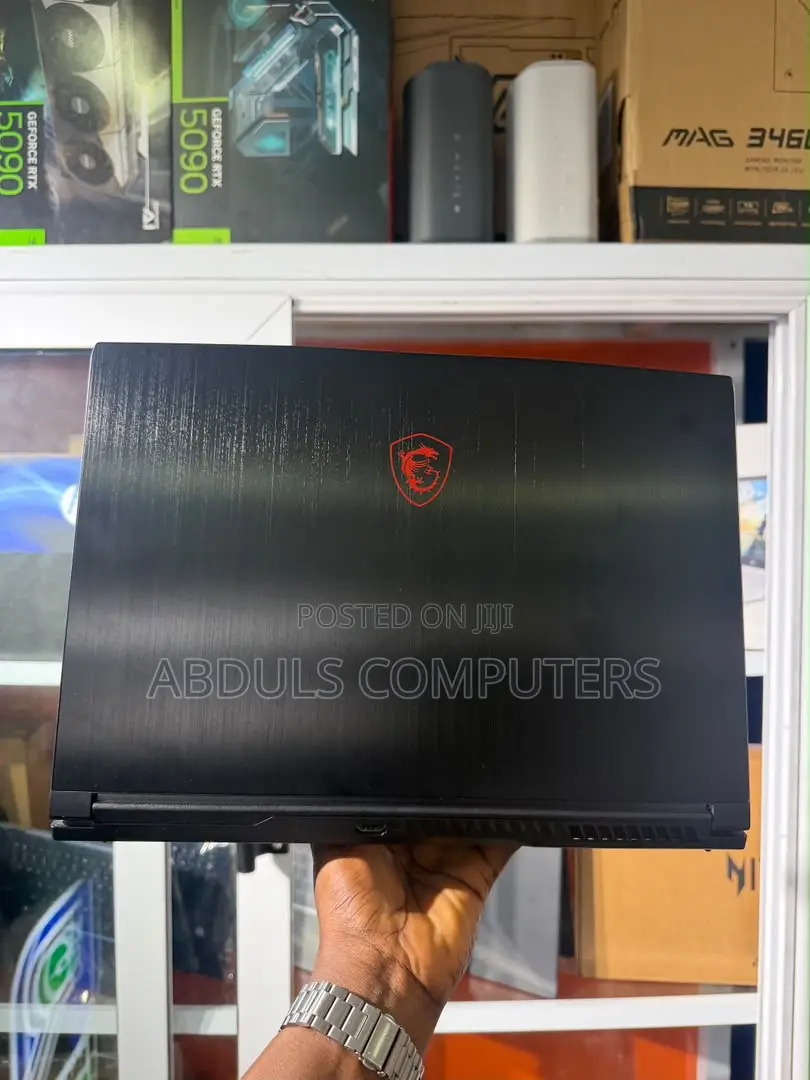 Laptop MSI GF63 32GB Intel Core i5 HDD+SSD 512GB