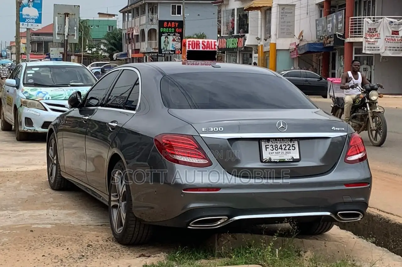 Mercedes-Benz E300 2019 Gray
