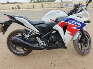 Honda CBR 2013 White