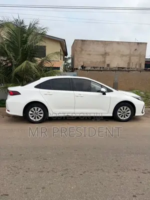 Toyota Corolla SE 2020 White