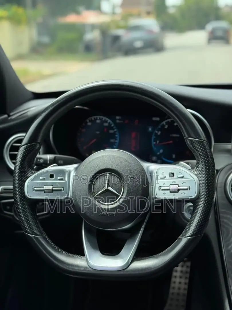 Mercedes-Benz C300 2020 Silver