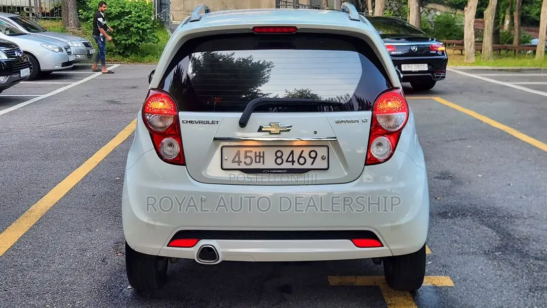Chevrolet Spark 1LT 4dr Hatchback (1.2L 4cyl 5M) 2015 White
