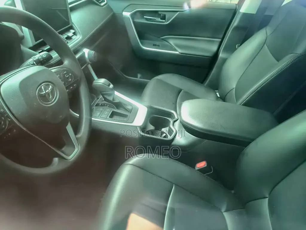 Toyota RAV4 2022 Black