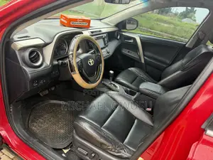 Toyota RAV4 2015 Red