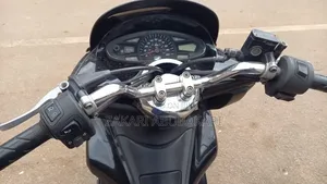 Honda 2022 Black