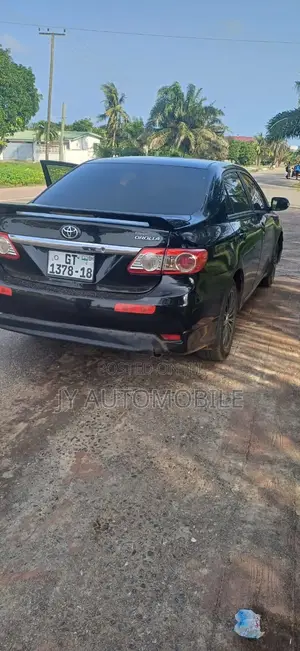 Toyota Corolla 2013 Black