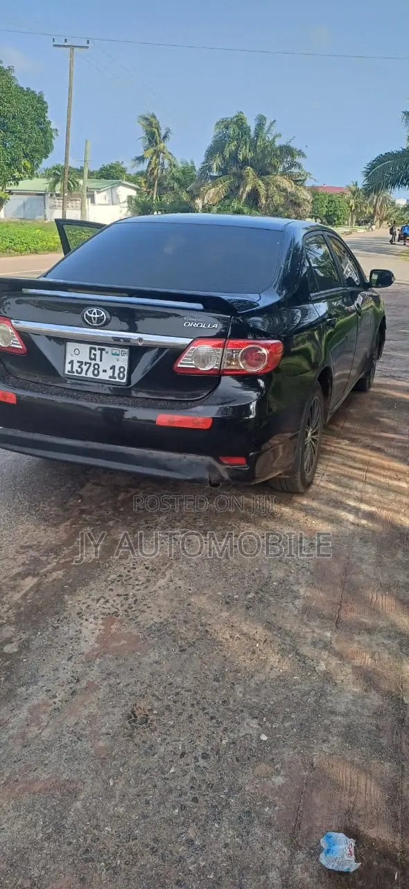 Toyota Corolla 2013 Black