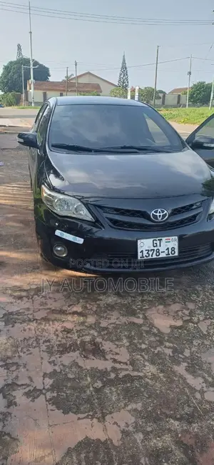 Toyota Corolla 2013 Black
