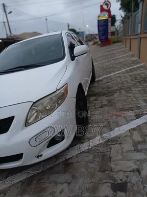 Toyota Corolla 2010 White