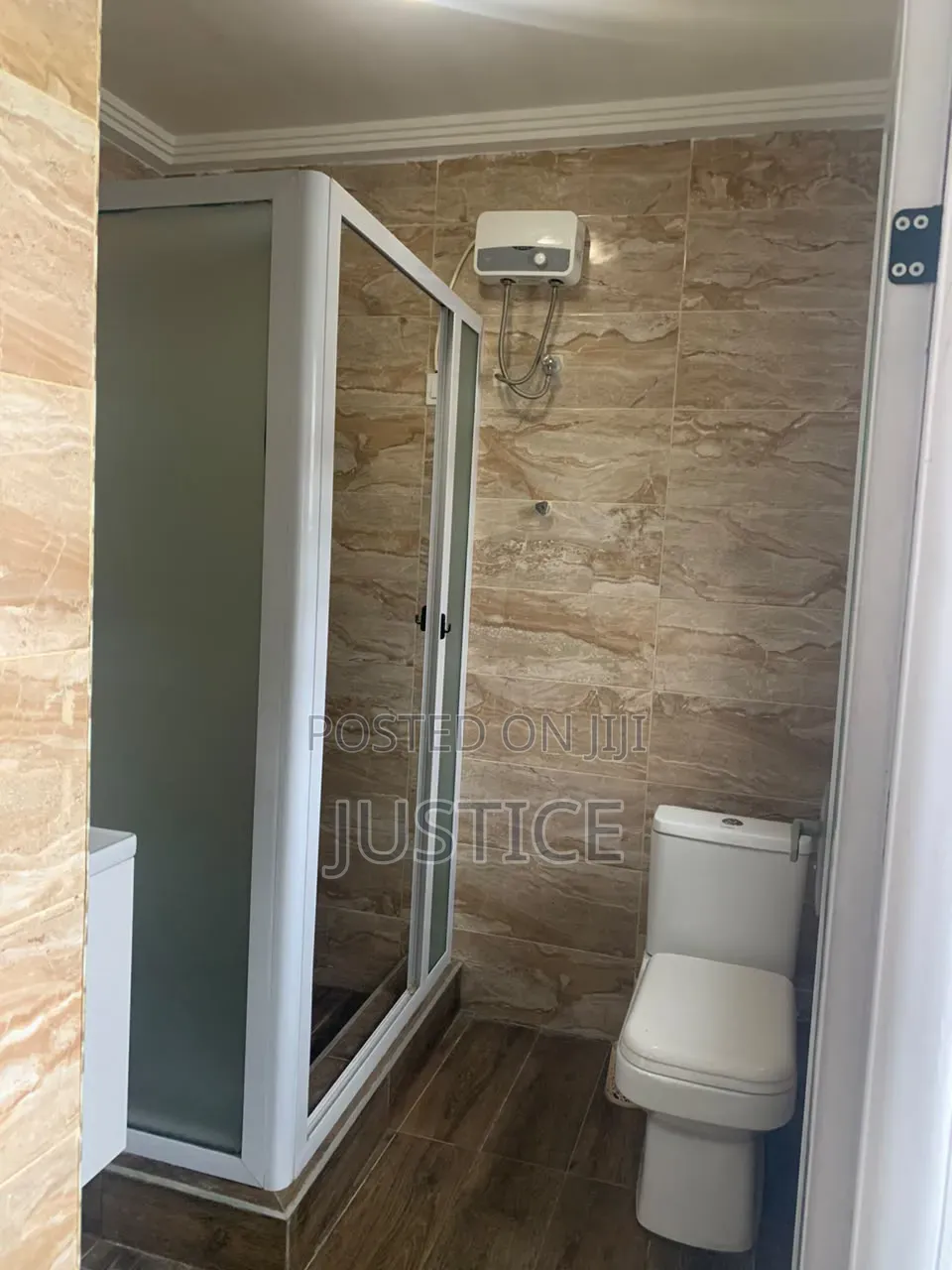 1bdrm Apartment in Dell Hospital, Ghana Link Area for rent