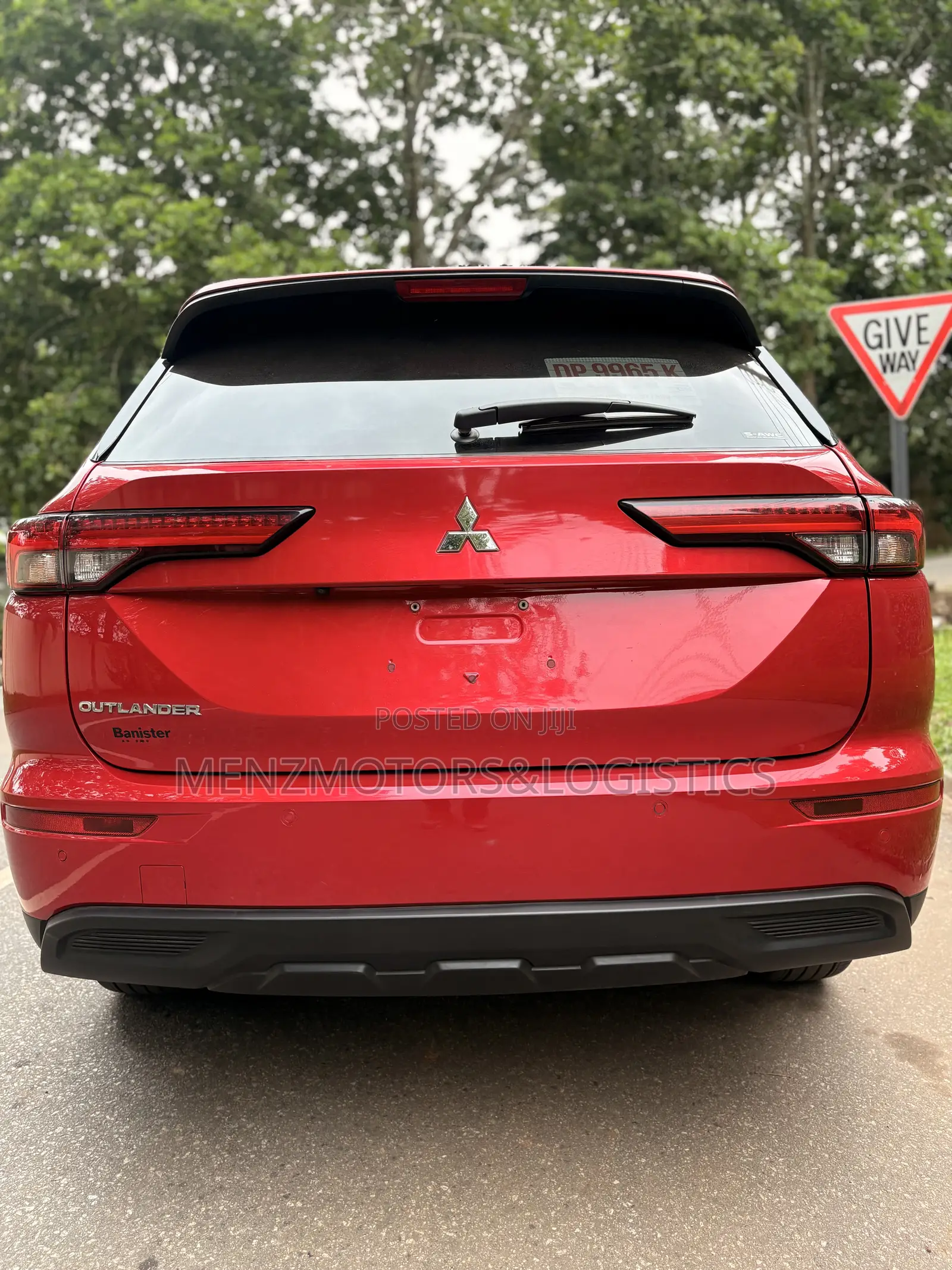 Mitsubishi Outlander ES 2024 Red