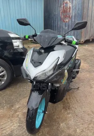 Yamaha 2024 Silver