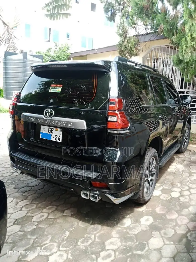 New Toyota Land Cruiser Prado 2.7 2023 Black