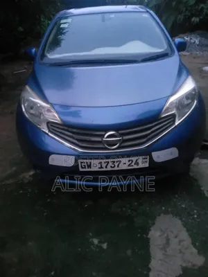 Nissan Versa 1.6 SV 4dr Sedan (1.6L 4cyl CVT) 2015 Blue