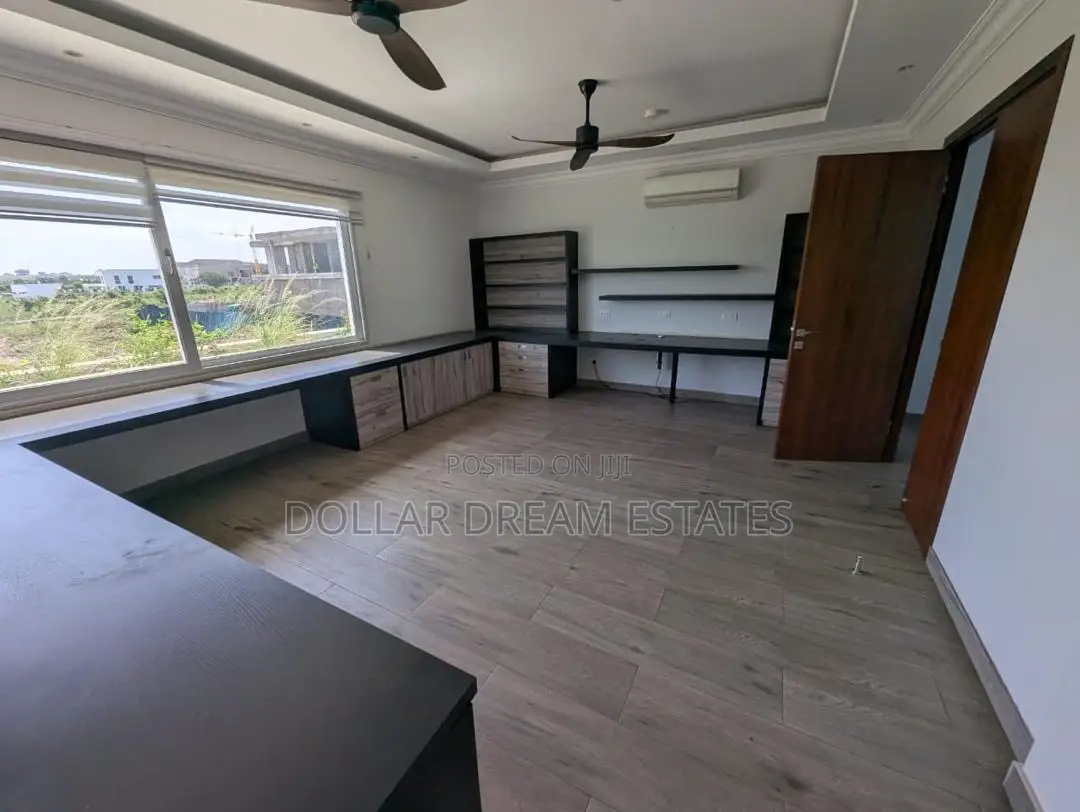 6bdrm Mansion in Airport Residential Area for sale