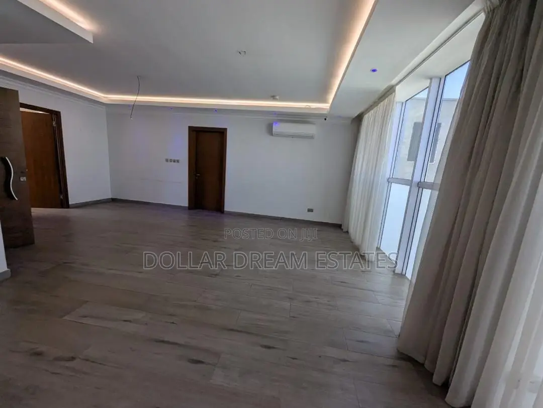 6bdrm Mansion in Airport Residential Area for sale