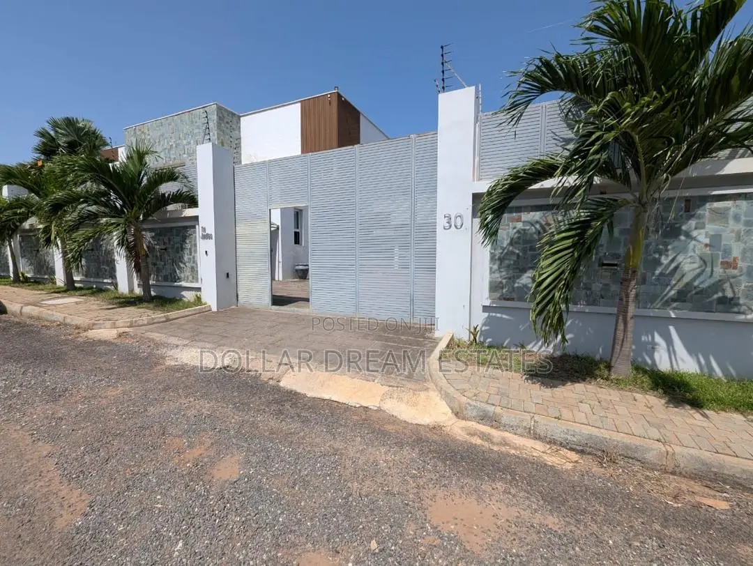 6bdrm Mansion in Airport Residential Area for sale