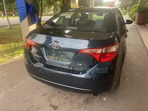 Toyota Corolla LE Eco (1.8L 4cyl 2A) 2019 Blue