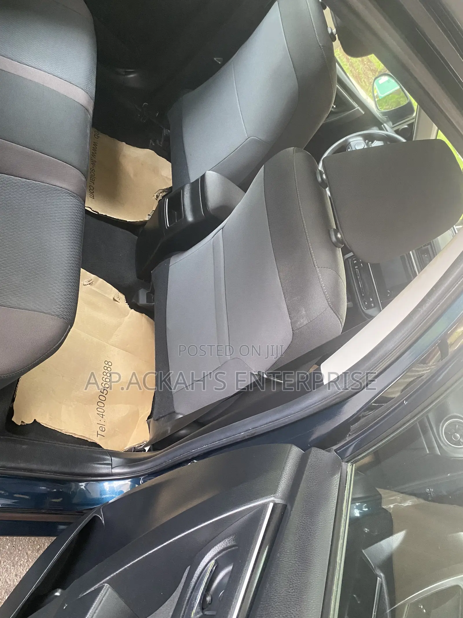 Toyota Corolla LE Eco (1.8L 4cyl 2A) 2019 Blue