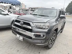 Toyota 4-Runner Limited 4dr 4x4 (4.0L 6cyl 5A) 2017 Gray