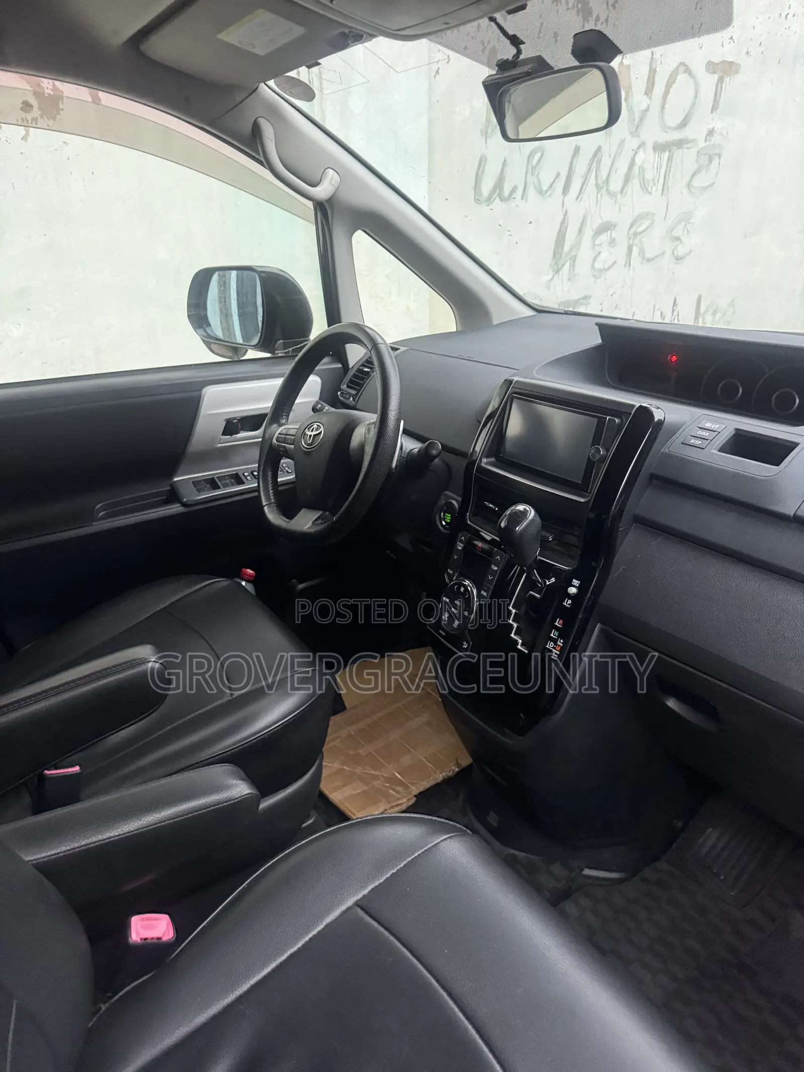 Toyota Voxy V 2WD 7-Seater 2013 Black