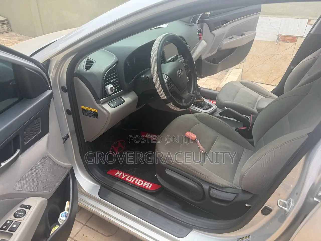 Hyundai Elantra SE Sedan FWD (2.0L 4cyl 6M) 2017 Brown
