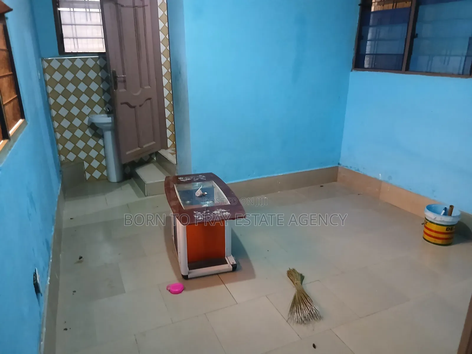 2bdrm Apartment in Born To Pray Estate, Ejisu-Juaben Municipal for rent