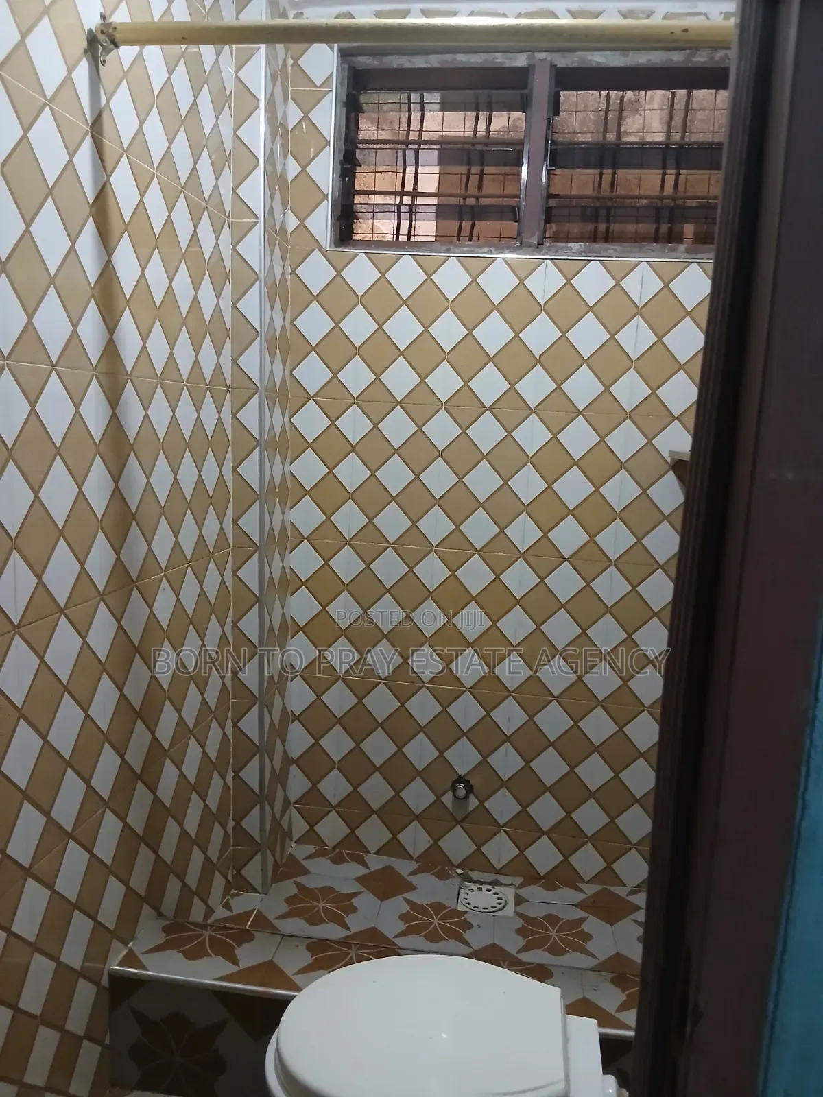 2bdrm Apartment in Born To Pray Estate, Ejisu-Juaben Municipal for rent