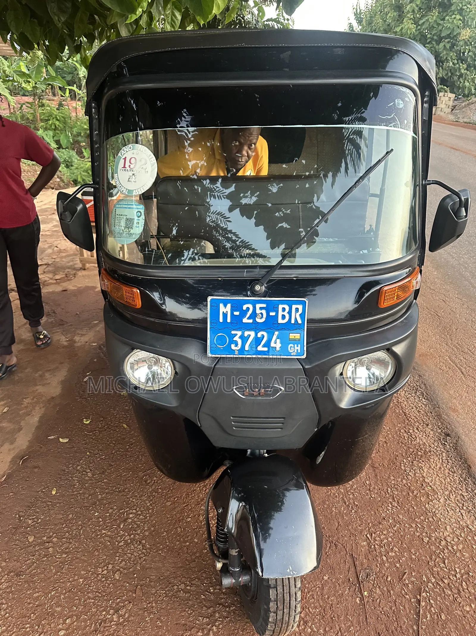Bajaj RE 2025 Black