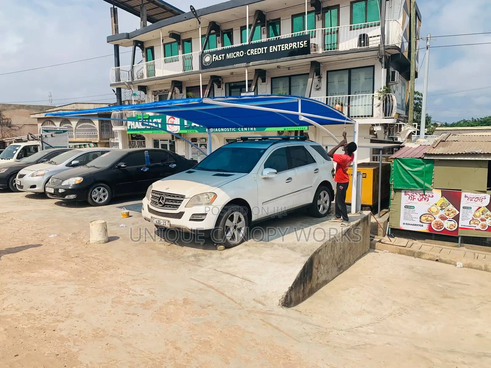 Single Canopy for Two Cars