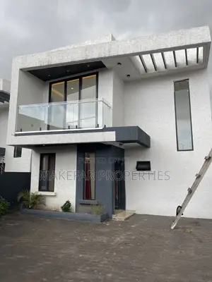 3bdrm House in Ashaley Botwe for sale