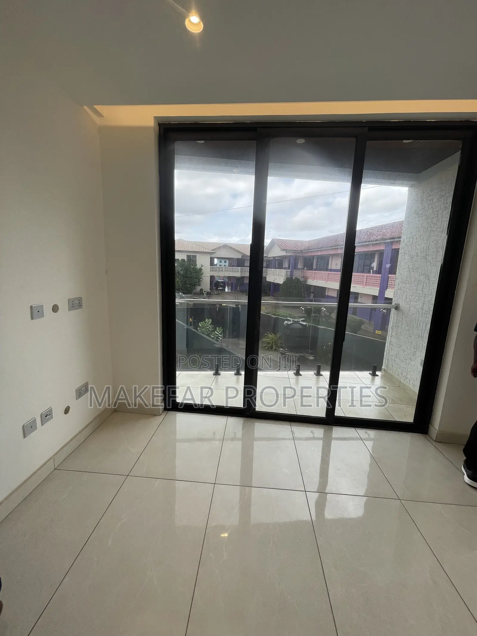 3bdrm House in Ashaley Botwe for sale