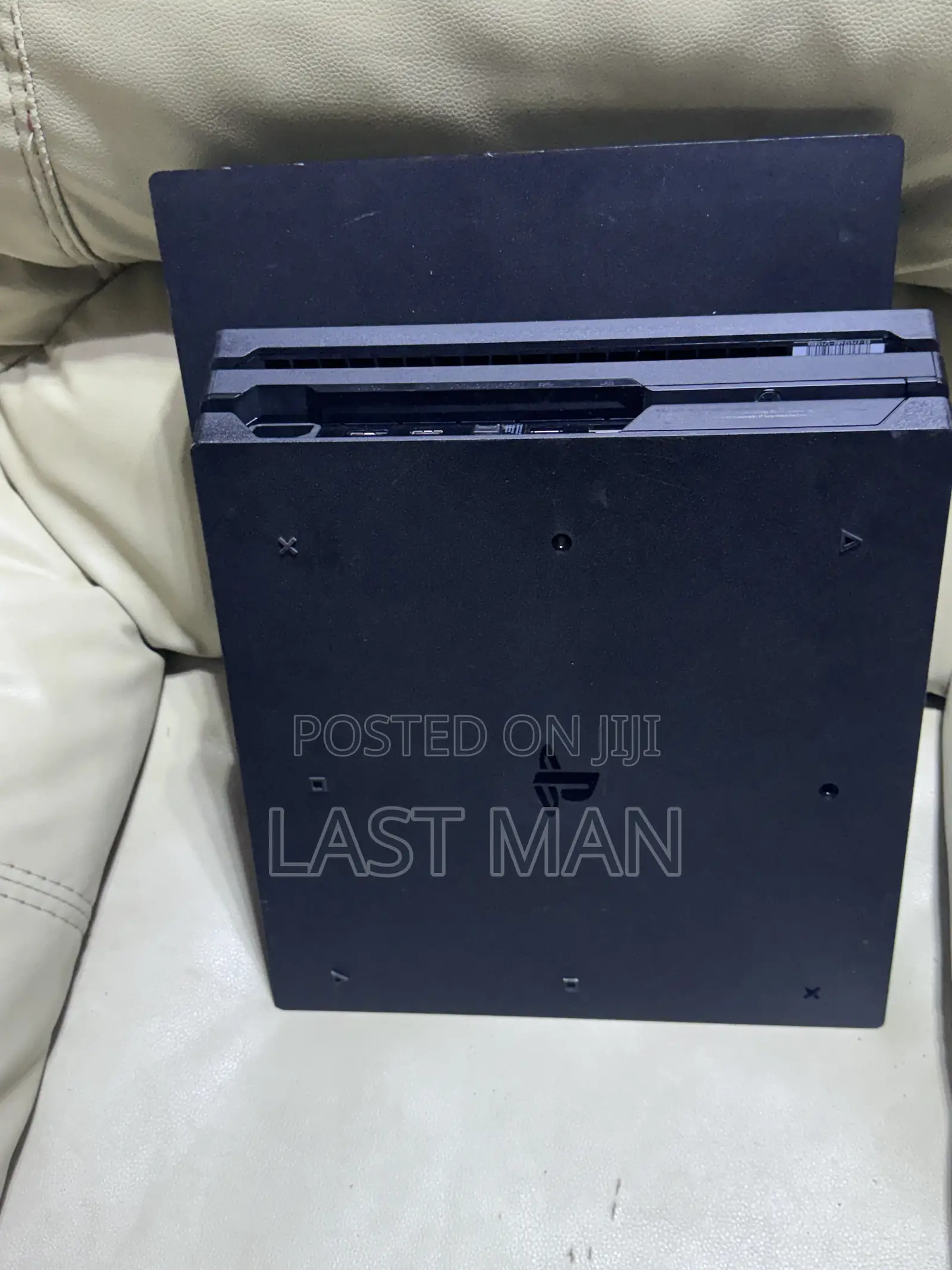 Playstation 4 Pro 1tb With Solid 13 Games Super Neat
